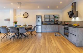 Beautiful Apartment In Labin With Wifi - 8