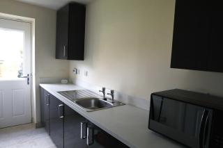 Spacious home with office and double driveway & FREE Wifi By ULTIMATE HOMES AWAY - 1