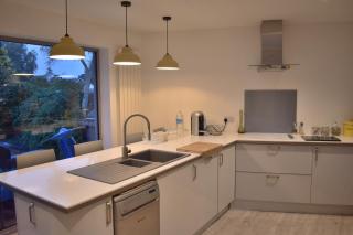 3 bedroom House, Near Goodwood Events with Garden & Free Parking - Chichester Holiday Properties - Chichester - 4