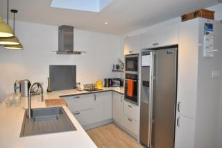 3 bedroom House, Near Goodwood Events with Garden & Free Parking - Chichester Holiday Properties - Chichester - 3
