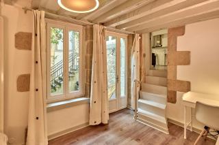 "La Revenderie", appartement calme sur cour privative, hyper centre de Nevers by PRMO C0NCIERGERIE - Nevers - 5