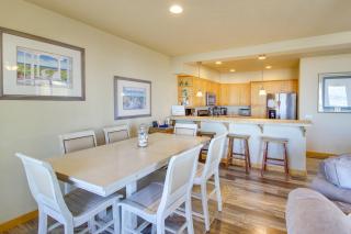 Quiet Waterfront Escape with Hot Tub and Beach Access! - Gold Beach - 4