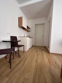 Middle city Guesthouse - Batoemi - 8