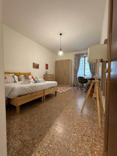 Dante Alighieri - Casa Babette - 0