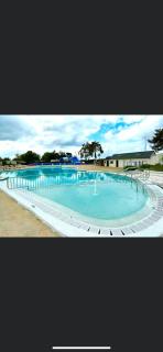 Mobil Home tout confort idéal pour 4 personnes dans le Domaine de Dugny CAMPING 4 ETOILES, Proche de Blois, du Zoo de beauval et des Châteaux de la Loire - Onzain - 4