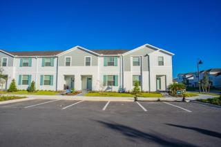 Private Pool Townhome at Windsor at Westside - 5