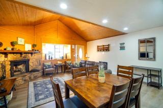 Less Than 3 Mi to Lake Goldilodge Big Bear Lake Cabin - 4