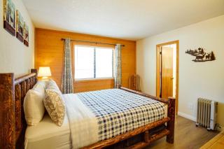 Less Than 3 Mi to Lake Goldilodge Big Bear Lake Cabin - 1