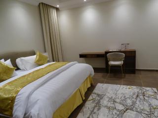 Comfort Inn Al Taawon - Family Only - Riade - 1