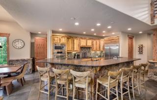 Expansive elegance at base of Peak 8, 6 en-suites, 9 fireplaces, game tables, hot tub! - 2