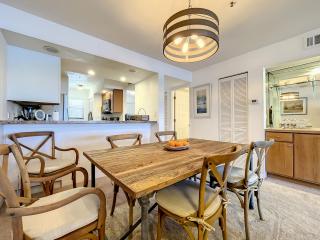 Riverfront views Watch the dolphin play in this Riverfront Bouchelle Condo ~ 462 Bouchelle 202 - New Smyrna Beach - 4