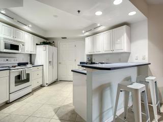 Come Drift Away in this gorgeous coastal themed 3bed 2 bath condo. OW9-302 - New Smyrna Beach - 1