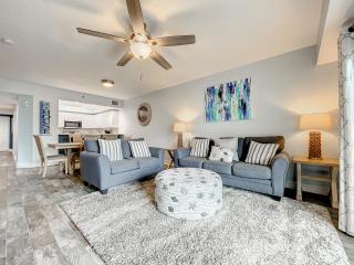 Delightful modern coastal themed 32 condo in Oceanwalk. ~OW3-303 - New Smyrna Beach - 9