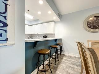 Delightful modern coastal themed 32 condo in Oceanwalk. ~OW3-303 - New Smyrna Beach - 5