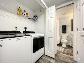 Delightful modern coastal themed 32 condo in Oceanwalk. ~OW3-303 - New Smyrna Beach - 1
