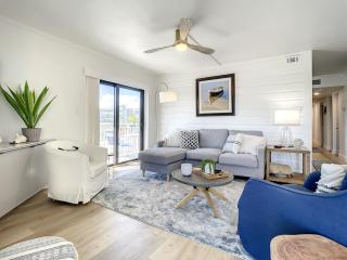 Beachfront Seascape Towers 226 ~ 1 Ocean view balcony 2 Overlooking Pool - New Smyrna Beach - 0