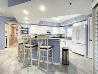 Oceanwalk Jr. Penthouse ~ Across from pool tennis shuffleboard ~ Walk to beach OW7-207 - New Smyrna Beach - 2