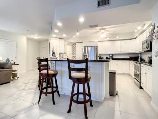 Oceanwalk Penthouse Close to Pool 2 Balconies1 large 519 sun balcony OW11-605 - New Smyrna Beach - 7