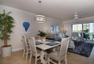 Come Drift Away in this gorgeous coastal themed 2 bed with den and 2 baths condo. OW20-303 - New Smyrna Beach - 5