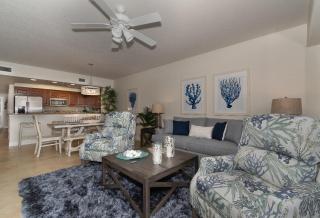 Come Drift Away in this gorgeous coastal themed 2 bed with den and 2 baths condo. OW20-303 - New Smyrna Beach - 6