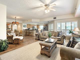 Spacious condo with balcony overlooking the natural preserve OW10-307 - New Smyrna Beach - 0