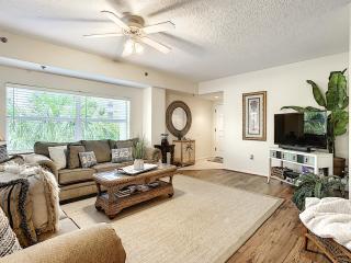 Spacious condo with balcony overlooking the natural preserve OW10-307 - New Smyrna Beach - 9