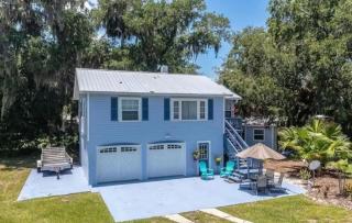 Charming Carriage House near Historic Canal Street Minutes to the Beach - New Smyrna Beach - 9