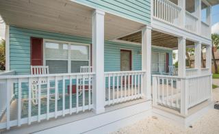 Private Beach Home Ocean Views Walk to Beach Shopping Dining - New Smyrna Beach - 4