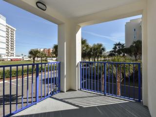 Beautiful Beach Themed 3 Bed 2 Bath End Unit Condo.OW20-207 - New Smyrna Beach - 2