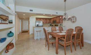 Gorgeous 3 Bed 2 Bath Condo with Peek A Boo Views of the Ocean. OW20-404 - New Smyrna Beach - 4