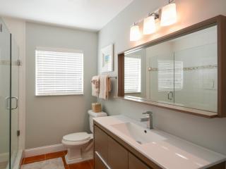 Beachfront home with large deck perfect for families - 6492 S. Atlantic - New Smyrna Beach - 3
