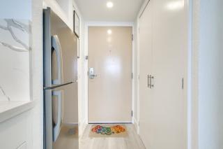 Sunny Isles Beach Retreat with Resort Perks! - Miami Beach - 7