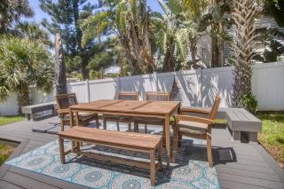 Modern Home Across from Beach 32 w 1-car Garage ~ Large fenced yard with deck - New Smyrna Beach - 1
