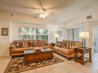 Lovely 32 Corner Unit with 3 Balconies and Fountain Views OW11-201 - New Smyrna Beach - 9