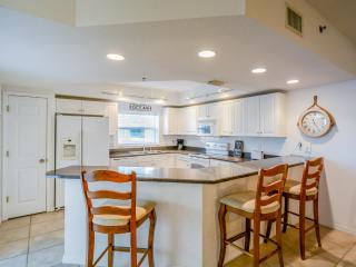 Lovely 32 Corner Unit with 3 Balconies and Fountain Views OW11-201 - New Smyrna Beach - 6