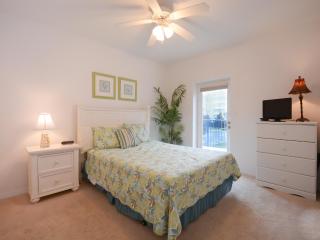 Lovely 32 Corner Unit with 3 Balconies and Fountain Views OW11-201 - New Smyrna Beach - 1