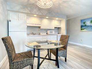 Mariners Cove 109 ~ Across the street from the Beach ~ MC109 - New Smyrna Beach - 3