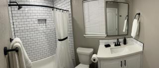 Apt 2- High Plains Lodge at Nomad Landing - 2