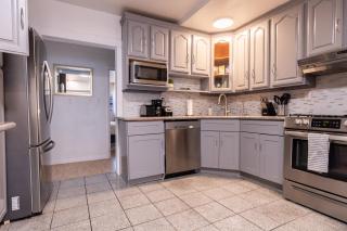 Cityscape Haven - Central SF Home near SFO - 7