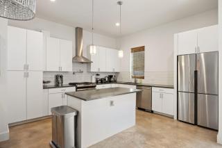 Beautiful 3BR Home 10 Minutes to Downtown by Barclé - Austin - 2