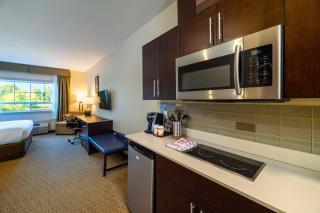 Comfort Inn & Suites - Terrace - 3