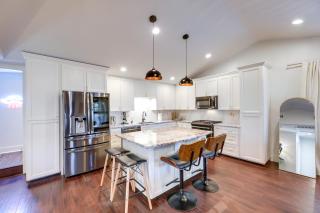 5 Mi to Dtwn Austin Vibrant Home with Patio - Austin - 5