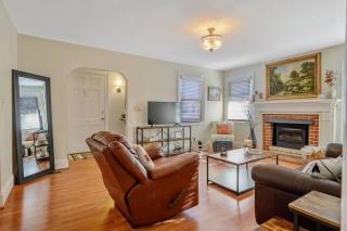 Center St Retreat - 1 Block from Downtown! - Apex - 1