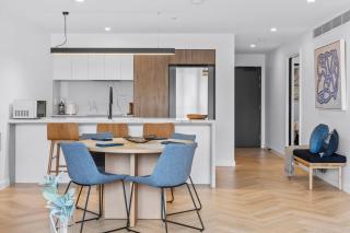 Upscale Urban Designer with Large Terrace in CBD - Hobart - 1
