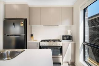 Relaxing Two-Level Retreat in Austral, NSW - Austral - 6