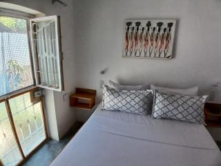Double room, with breakfast, WIFI, 20 meters to the beach - 1