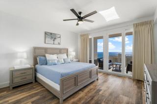 Luxurious 4 Bedroom Condo! Gulf Views! Sleeps 10 & Easy Beach Access! by Dolce Vita Getaways PCB - Panama City Beach - 9
