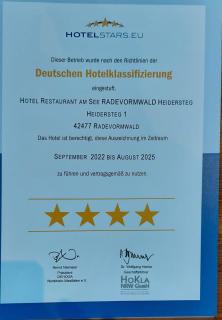 Hotel Silonce Radevormwald am See -ruhige Lage im Grünen, Parkplatz und Garten ideal für Natur und Wanderfans - 9