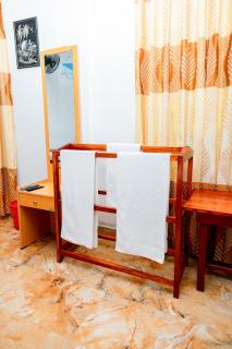 Golden View Guest - 6