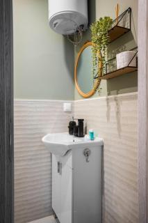 Tom Thumb & Thumbelina - 2 Private Rooms in Sofia Center by Flat Mаnager - Sofia - 7